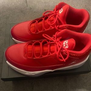 Jordan max aura 3 (GS) 7y in boys !